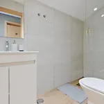 Lovely Fully Equipped Near Subway N10 - Shared Bathroom With Another *
