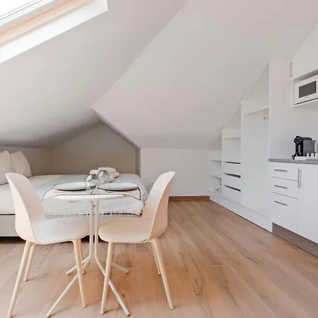 Lovely Fully Equipped Near Subway N10 - Shared Bathroom With Another Lisbon
