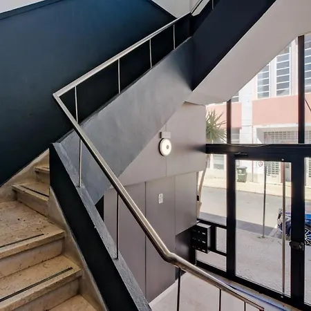 Lovely Fully Equipped Near Subway N10 - Shared Bathroom With Another