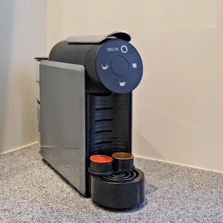 Lovely Fully Equipped Near Subway N10 - Shared Bathroom With Another Lisboa