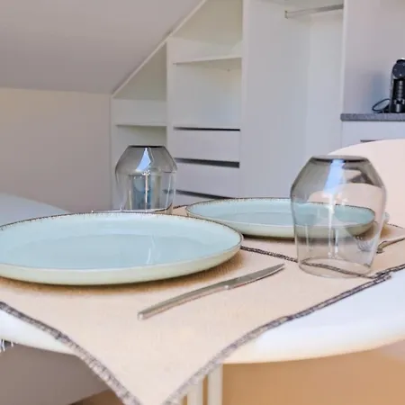 Apartment Lovely Fully Equipped Near Subway N10 - Shared Bathroom With Another Lissabon