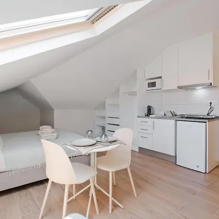 Apartamento Lovely Fully Equipped Near Subway N10 - Shared Bathroom With Another