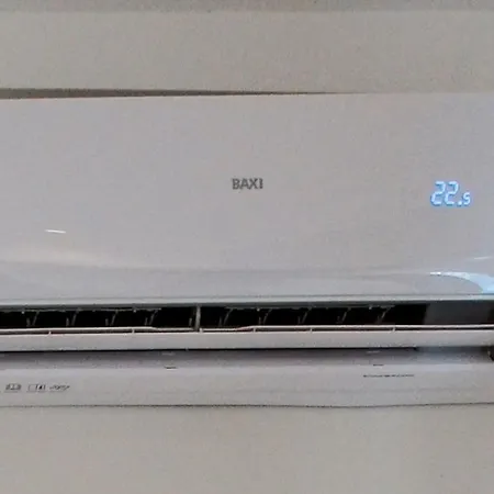 Apartman Lovely Fully Equipped Near Subway N10 - Shared Bathroom With Another *